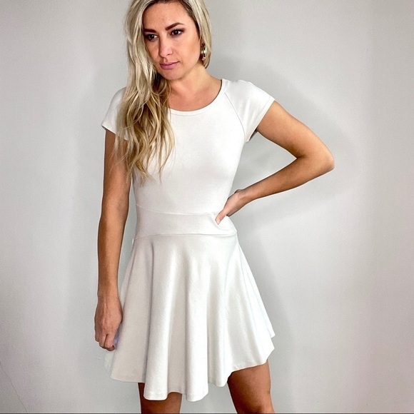 Diane Von Furstenberg Light Grey Fit & Flare Dress Size 4 - Picture 9 of 10